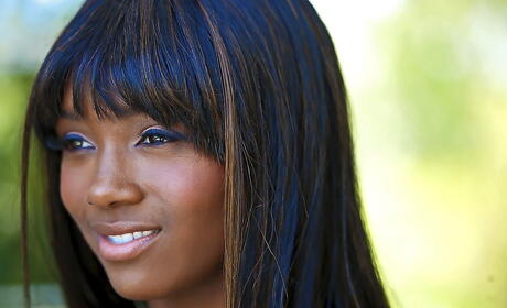 Sultry american Sierra Banxxx baring her ass outdoor